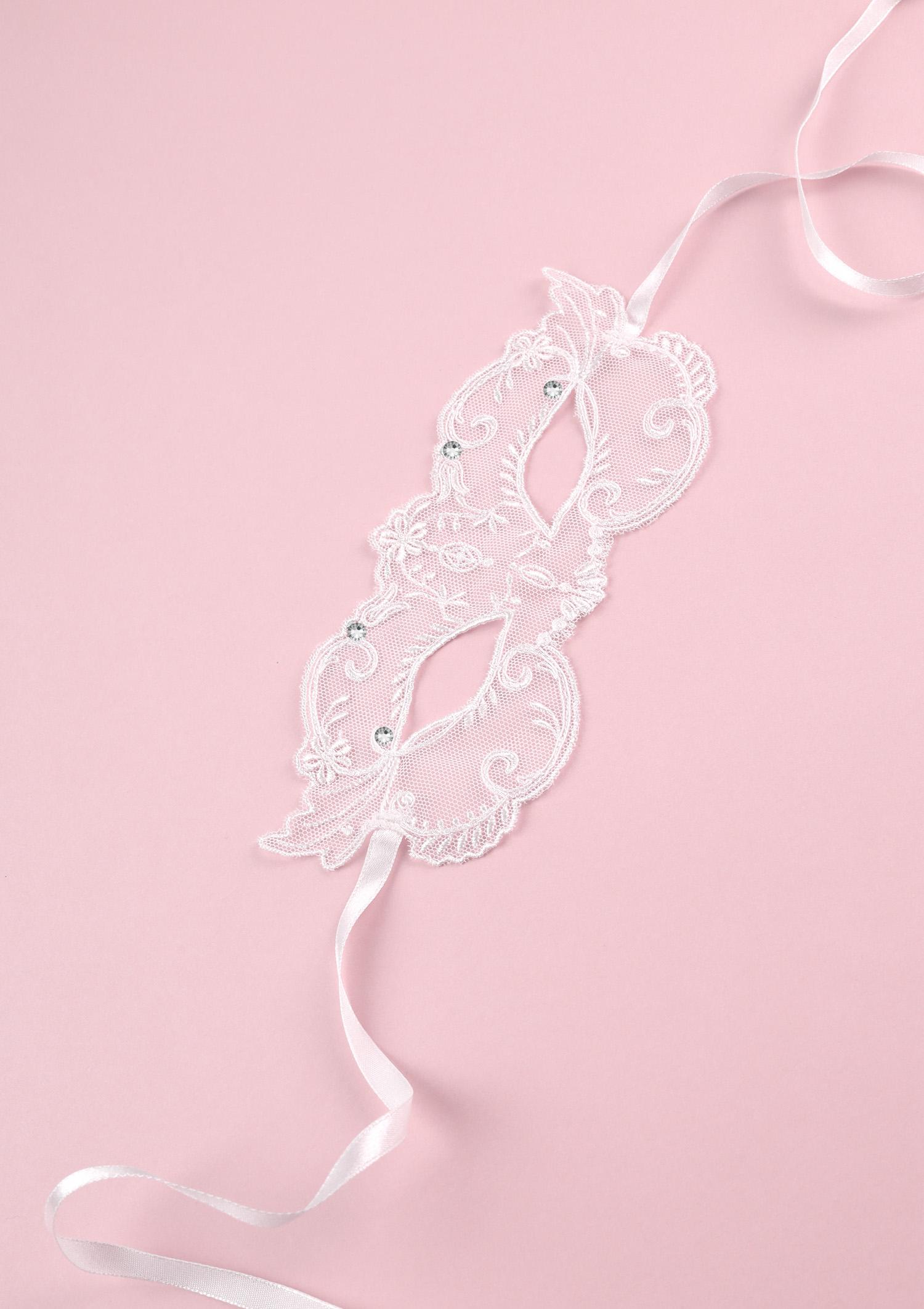 Maska z Tiulu Carmen 02 Poupee Marilyn, off white