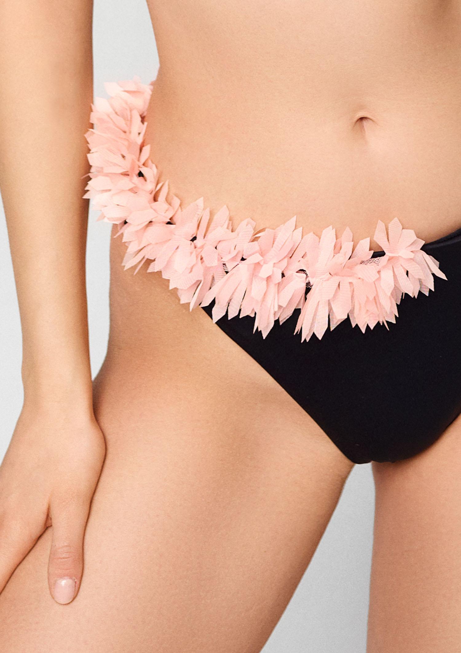 bonheur様　MARRYME ORGANDY FURI FURI TOPS Figi kąpielowe damskie ozdobione kwiatami czarne