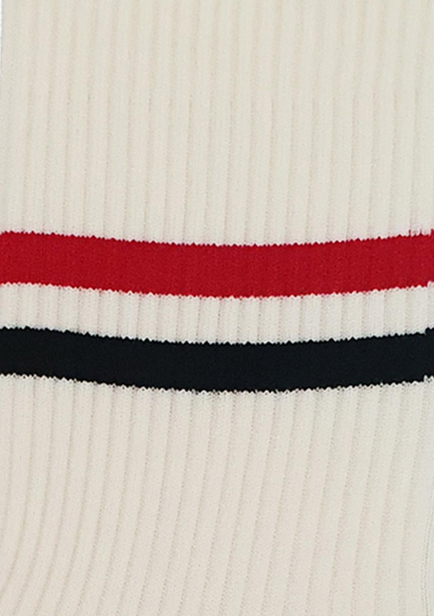 Skarpetki unisex za kostkę z białej prążkowanej dzianiny z kolorowymi paskami Striped