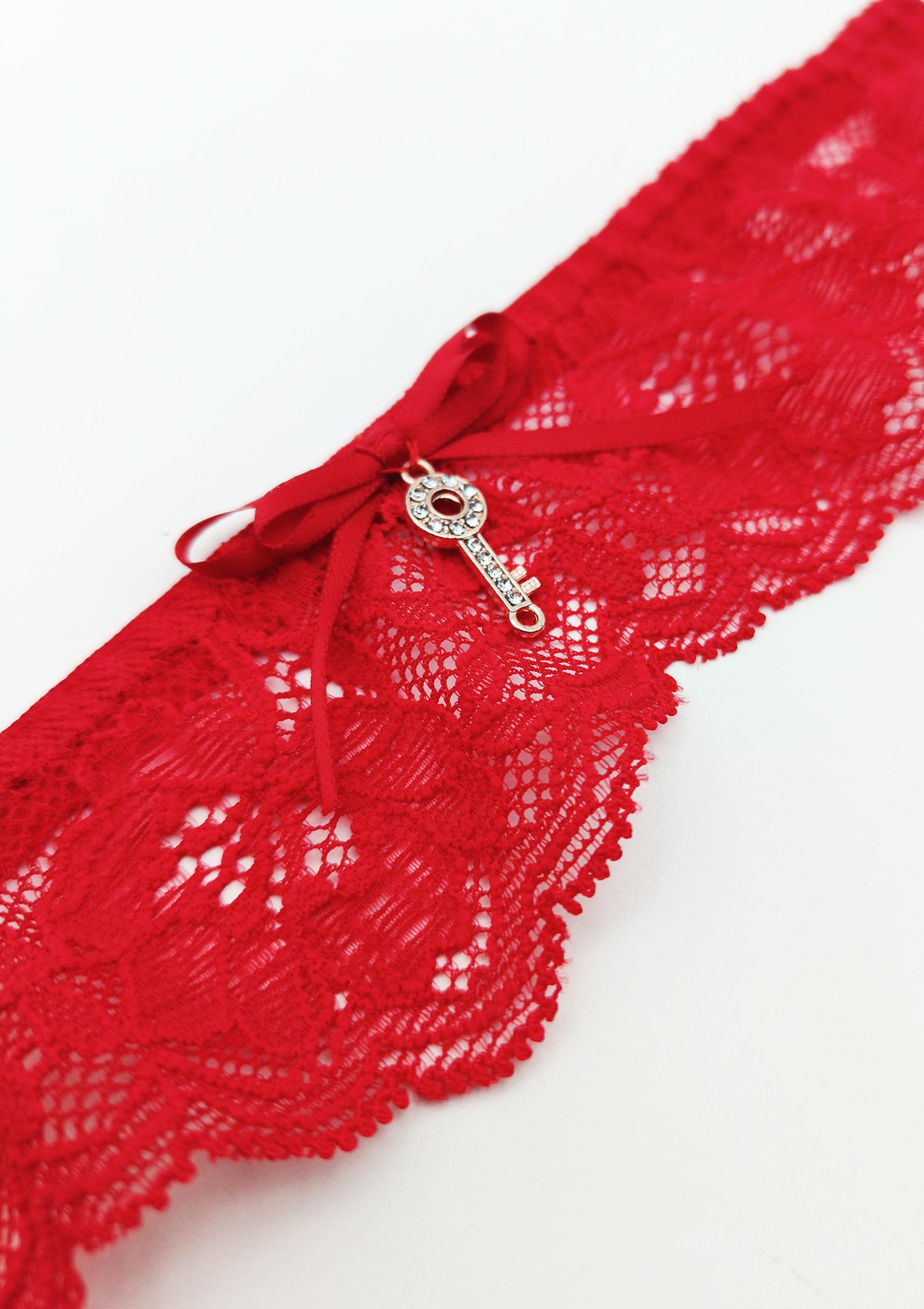 Koronkowa podwiązka z kokardką i kluczykiem w ognistej czerwieni - Bety