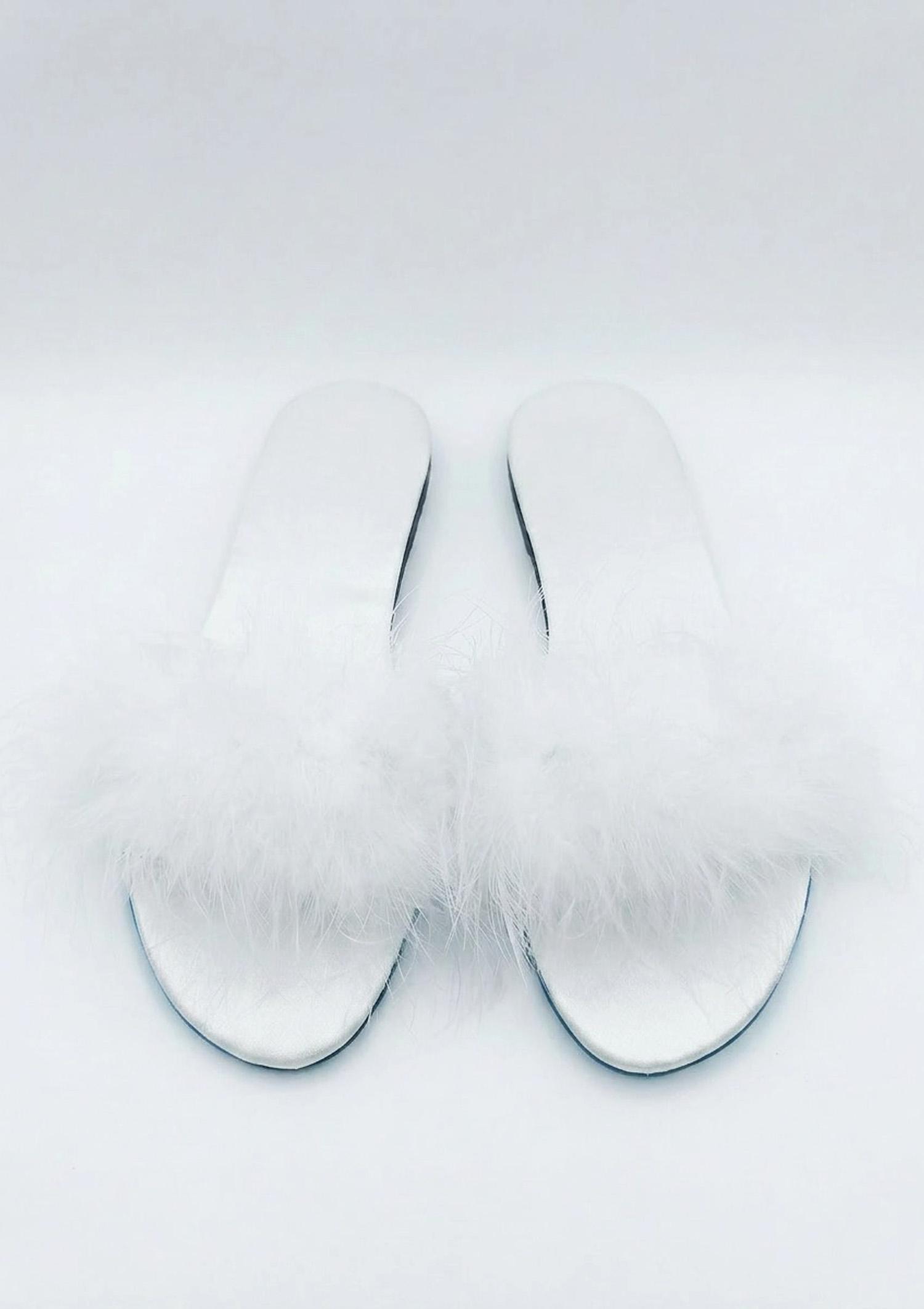 Kapcie białe z piórami i satynową wyściółką - Marabut, white